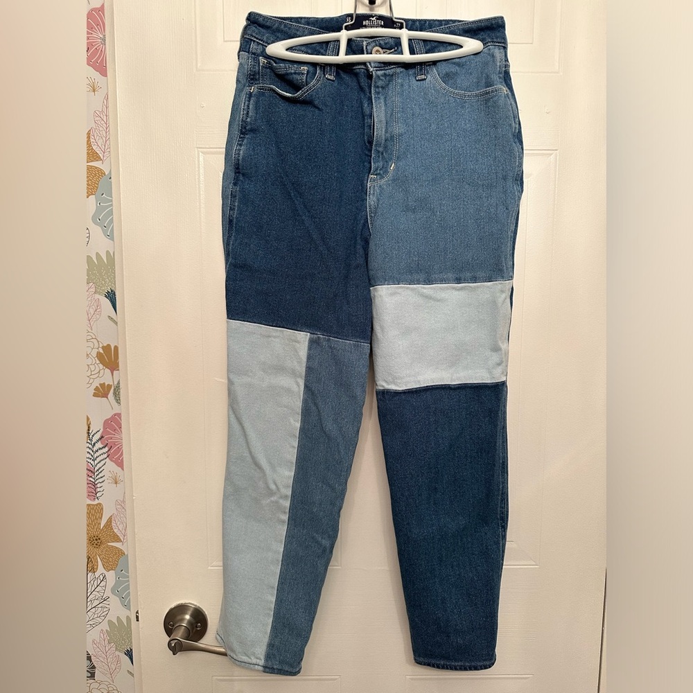 Hollister Patch High-Rise Jeans